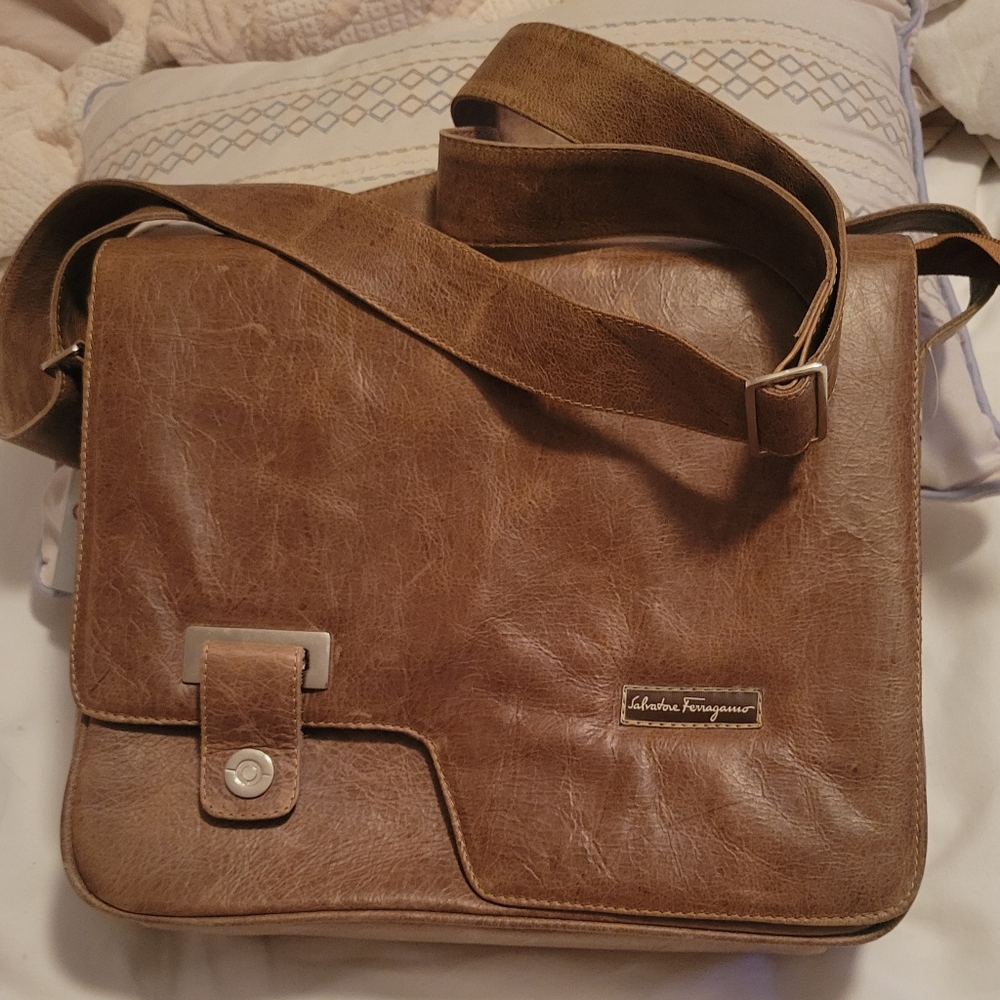 Men's shoulder messenger